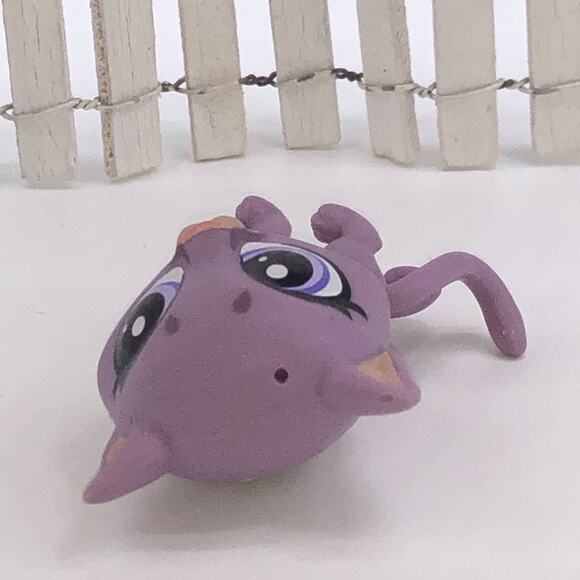 Littlest Pet Shop LPS #35 Purple Cat Sunny Cougar Purple Eyes Puma Barcode - Picture 3 of 4